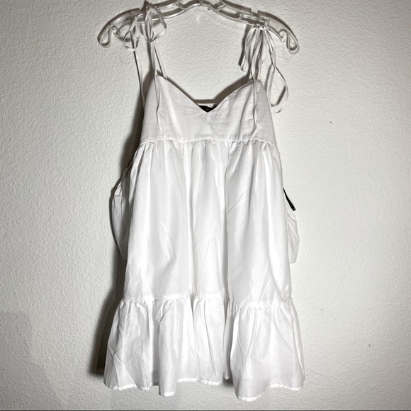 S Knee length white dress - Picture 2 of 4